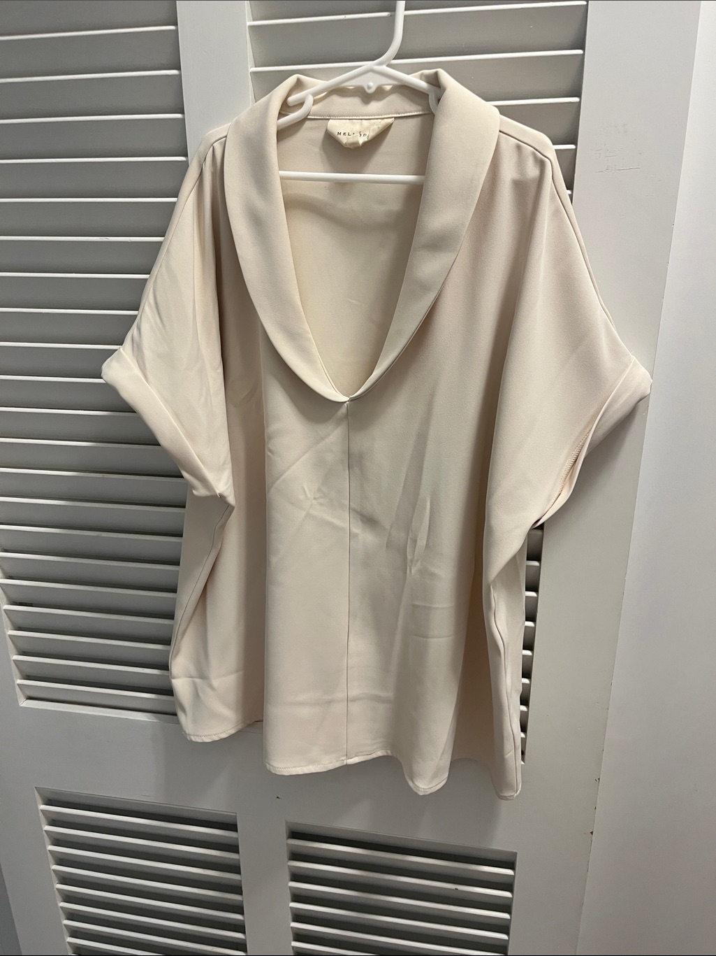 Nic+Zoe Cream Draped Shawl Collar Blouse